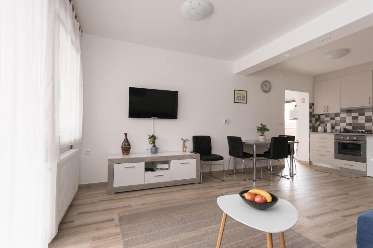 Nunanina Apartmani Pozega Exterior foto